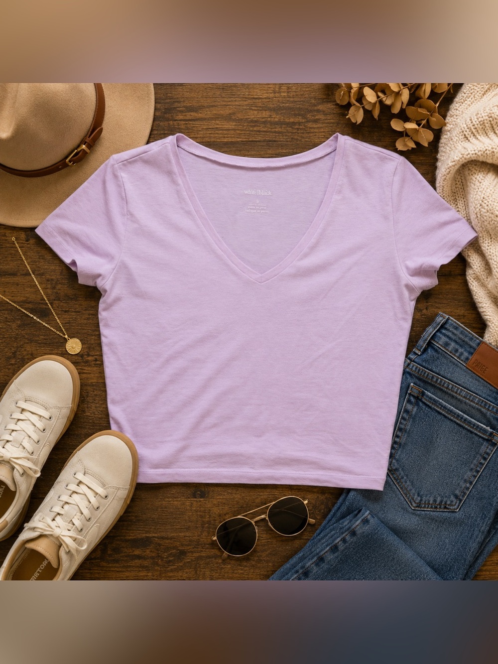 Wild Fable Lavender V-Neck Cropped T-Shirt Women’s Medium